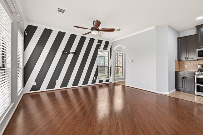 Building Photo - 6719 Sharpstone Creek Ln