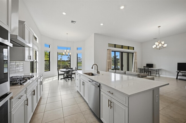 Building Photo - 7818 Rowan Terrace