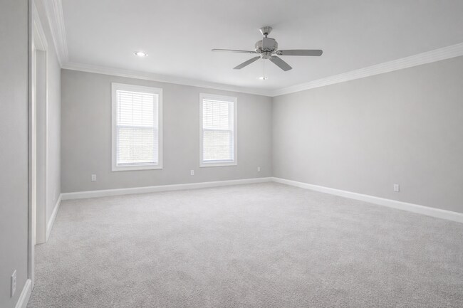 Building Photo - 431 Linda Ln