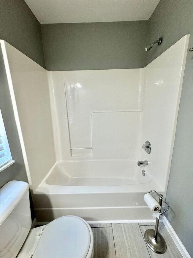 Building Photo - 3 Bedroom, 2.5 Bathroom w/ Bonus Room and 2 Car Garage in McKay's Mill