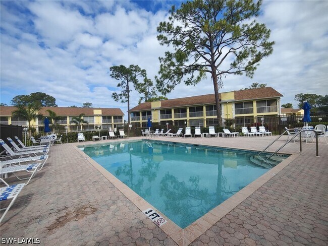 Building Photo - 2668 Kings Lake Blvd