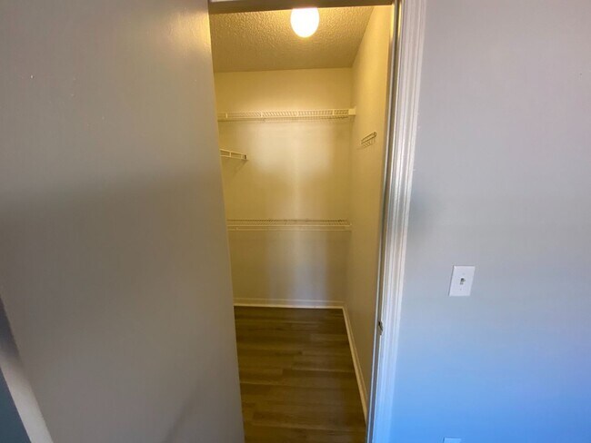 Building Photo - 5701 Gatlin Ave