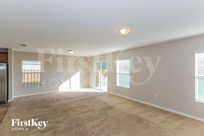 Building Photo - 2361 Bonnie Lakes Dr