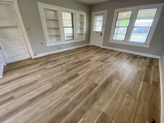 Building Photo - Newly renovated 3-Bedroom Home for Rent in...