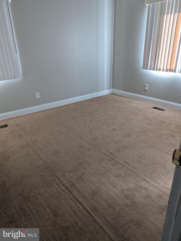 Building Photo - 701 Thornton Ct