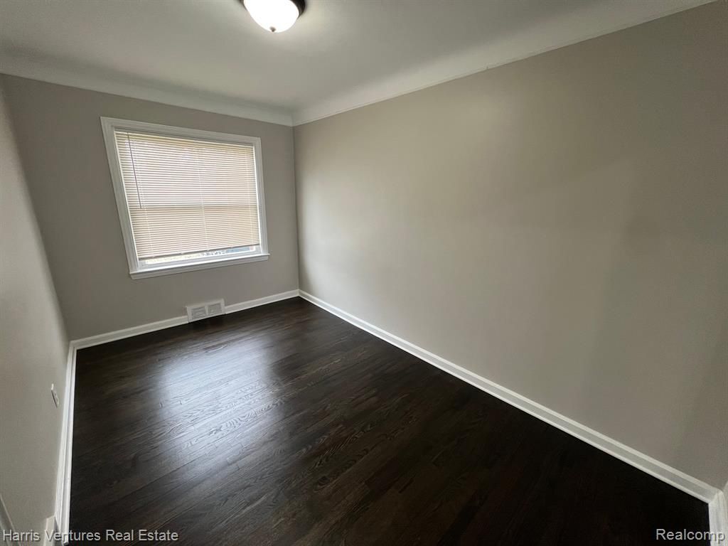 Building Photo - 21534 Moross Rd
