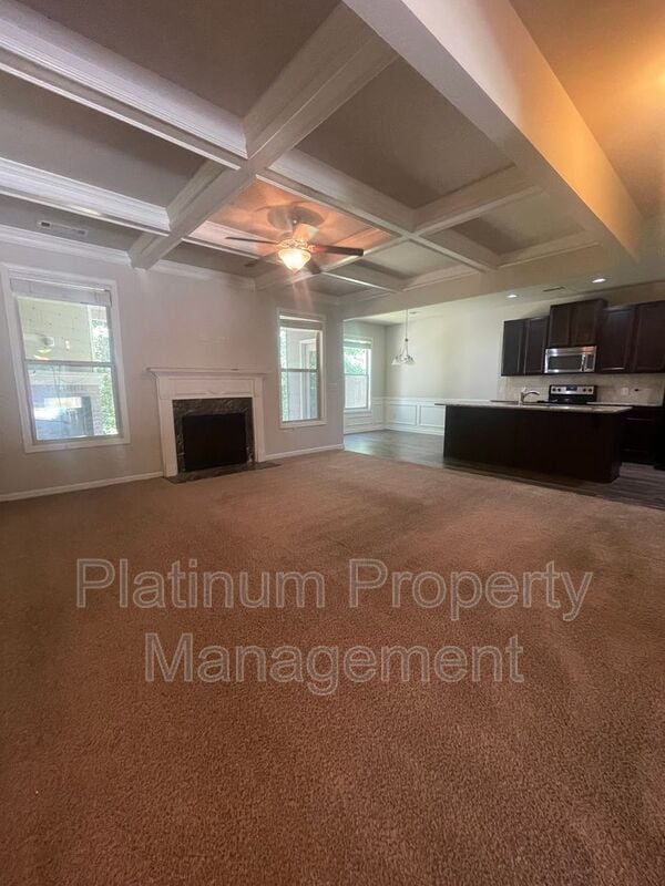 Building Photo - 7350 Silk Tree Pointe