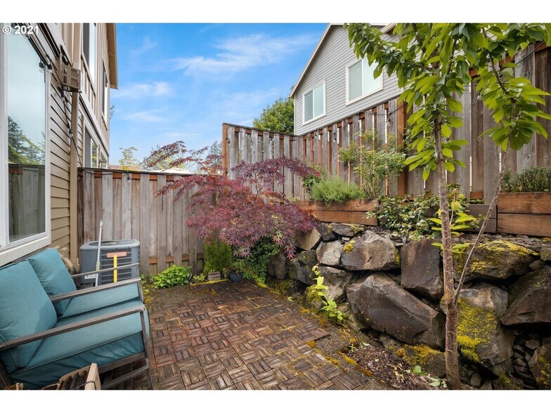 Building Photo - 17293 SW Berkeley Ln
