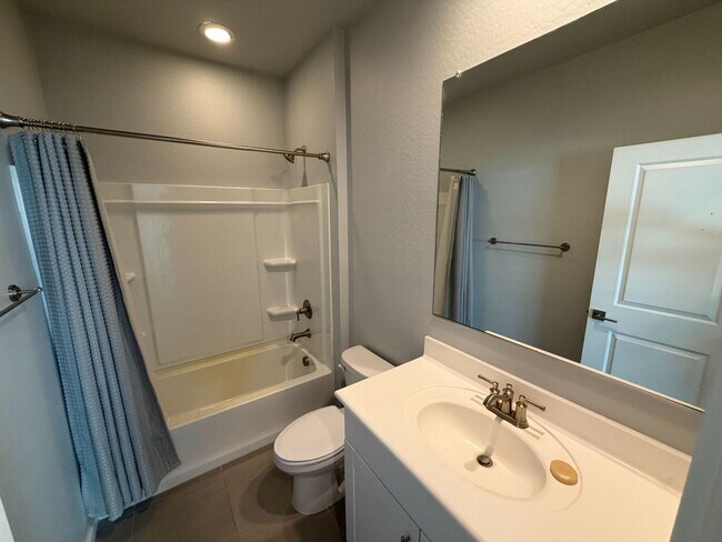 Building Photo - 3673 E Sandoval Dr