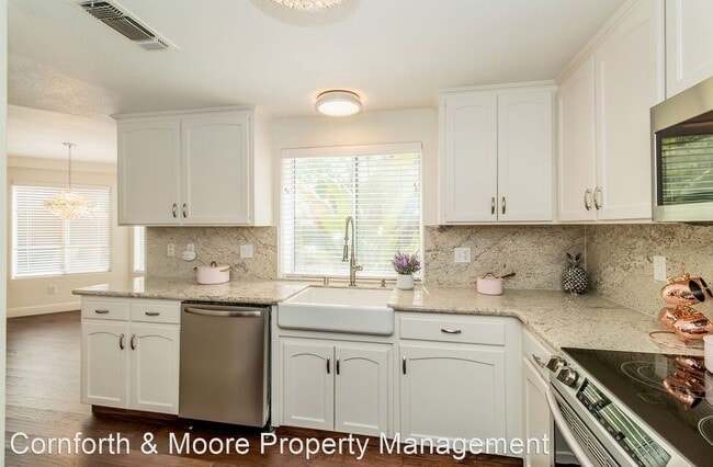 Building Photo - 3 br, 2.5 bath House - 9563 N Whitehouse D...