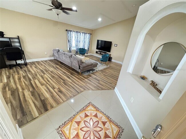 Building Photo - 1306 Casterton Cir