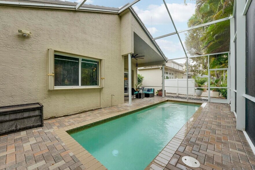 Building Photo - 5959 Durango Dr