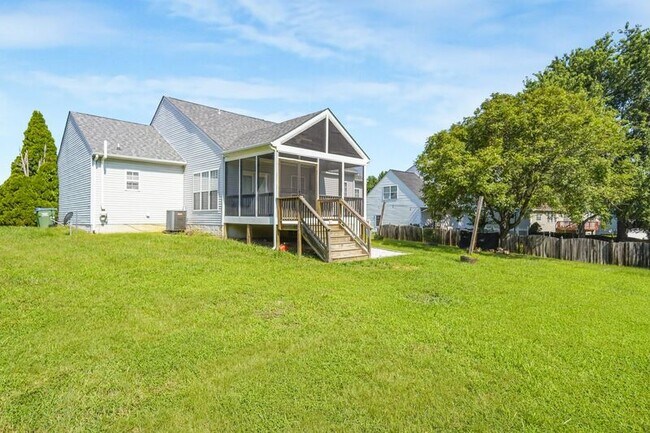 Building Photo - 2408 Ruffin Dr