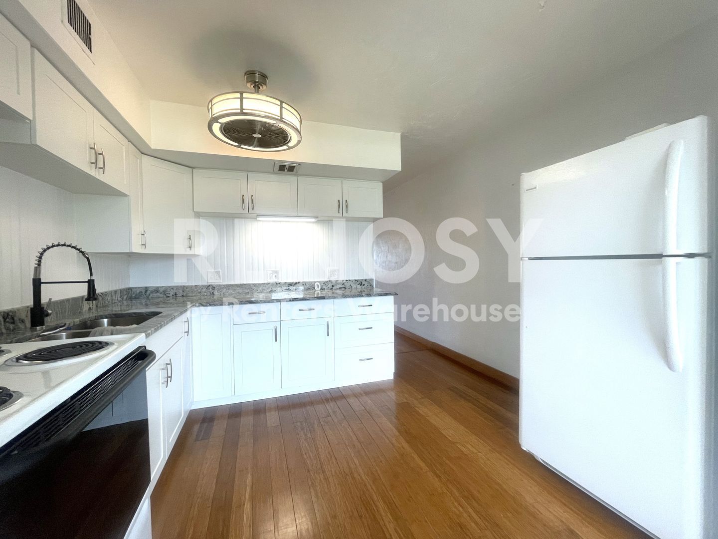 Building Photo - 2433 Brazilia Dr
