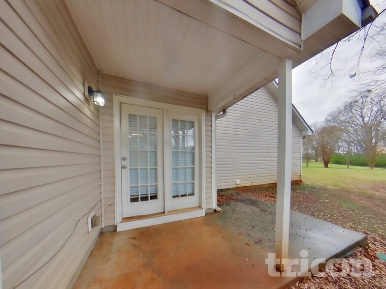 Building Photo - 135 Tillman Ct