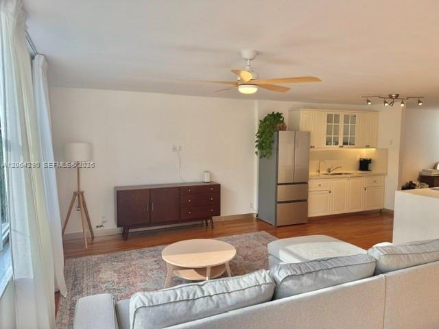 Building Photo - 20200 W Country Club Dr