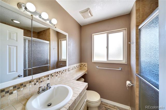 Building Photo - 6714 Hampton Dr