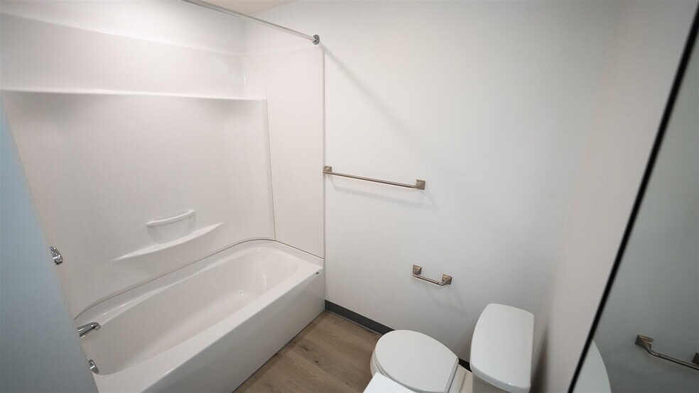 Building Photo - 303 Boston Ave