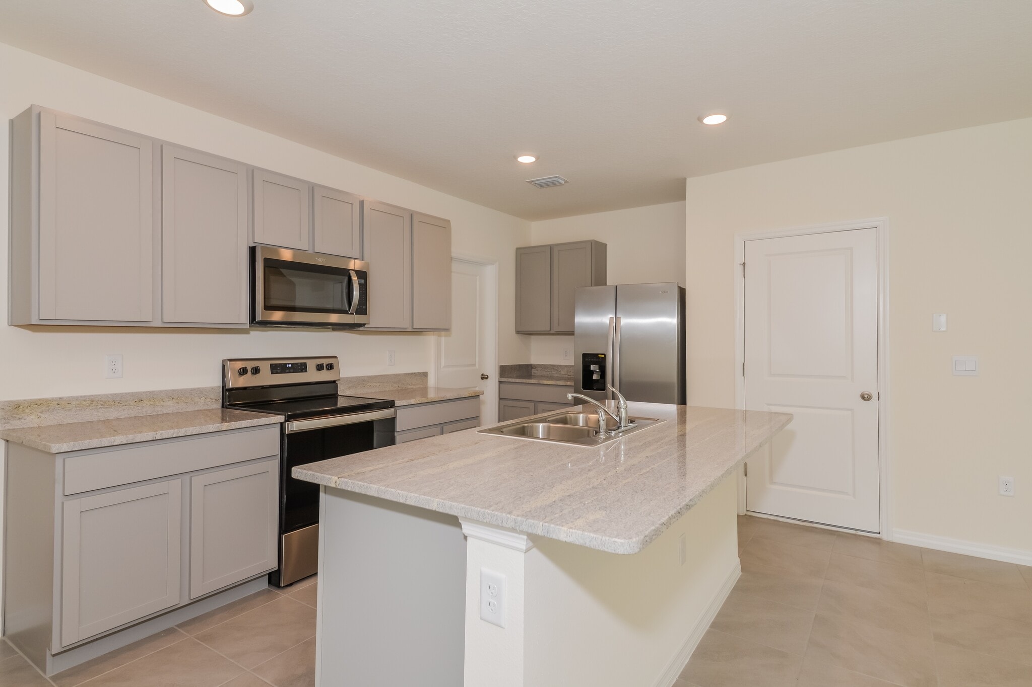 Building Photo - 16935 Trite Bend St