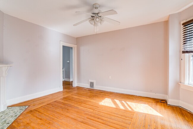 Building Photo - 2217 Jefferson Ave