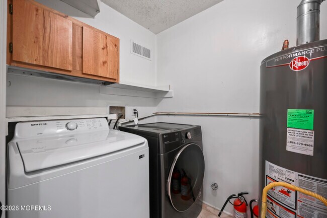 Building Photo - 18 Augusta Ct