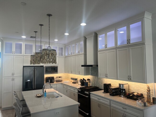 Building Photo - 11715 1st St E