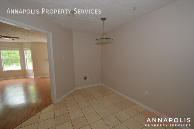 Building Photo - 30 Ironstone Ct