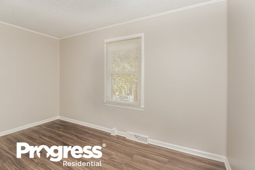 Building Photo - 508 W Allison Ave