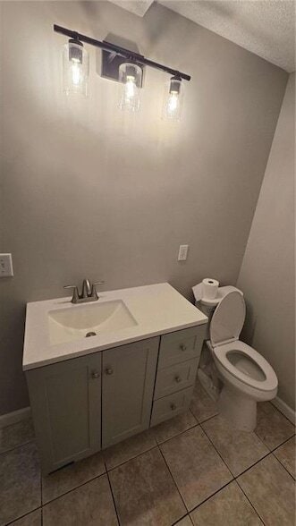 Building Photo - 3025 Mangum Dr