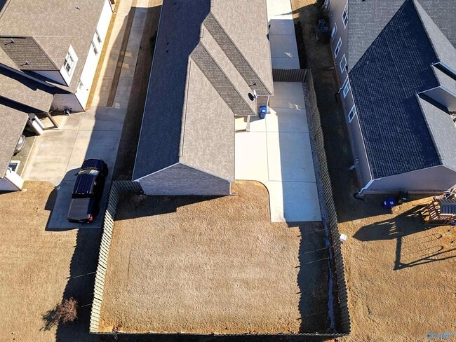 Building Photo - 118 Waxwing St