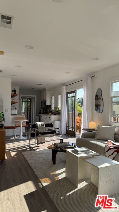 Building Photo - 1130 Laveta Terrace