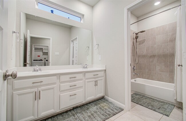 Building Photo - 1525 Parkland Oak Dr