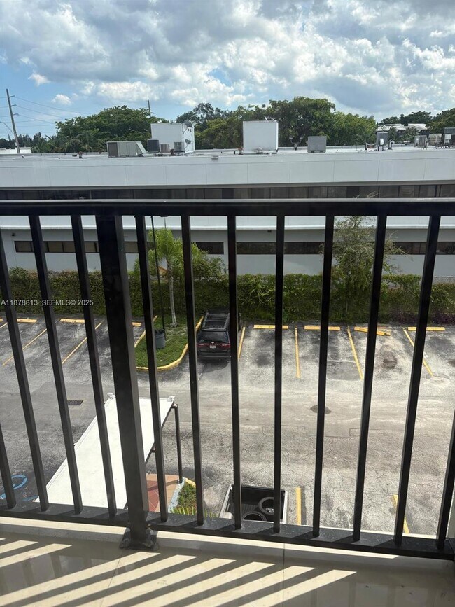 Building Photo - 16450 NW 2nd Ave