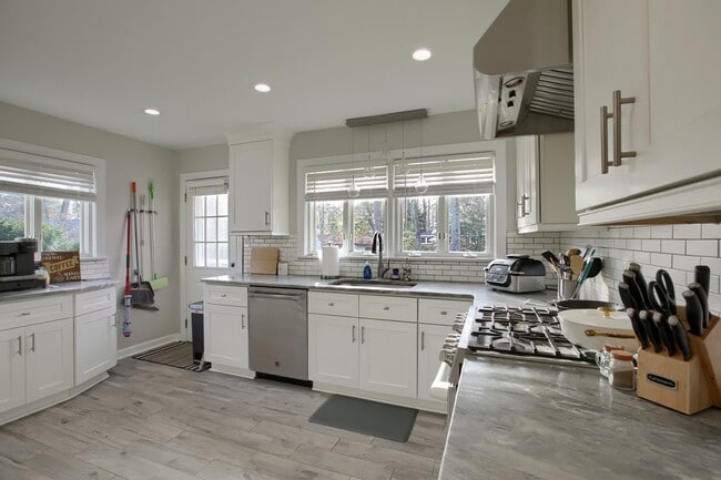 Building Photo - Call Sabrina Thomas Office at 757-767-0767 for more information