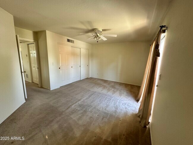 Building Photo - 11631 N 41st St