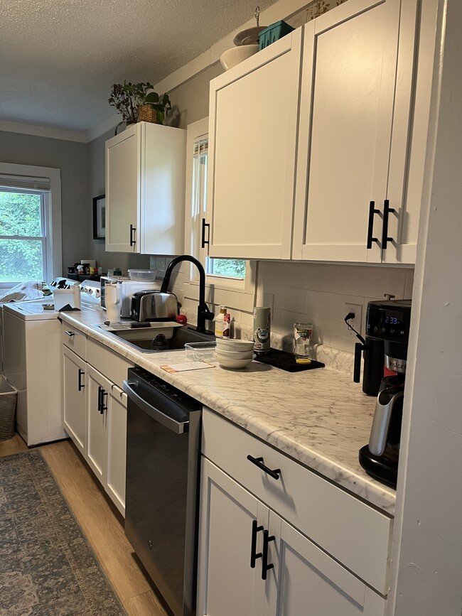 Building Photo - 4125 Olive St