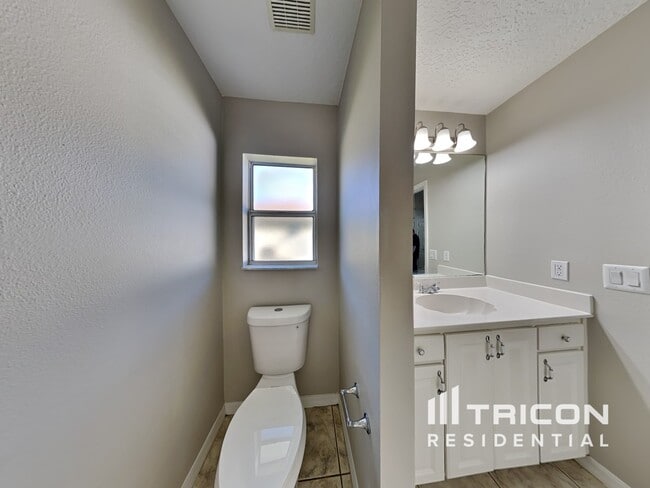 Building Photo - 128 Bud Hollow Dr