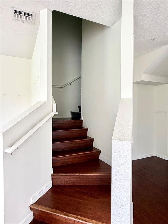 Building Photo - 1535 Broken Oak Dr