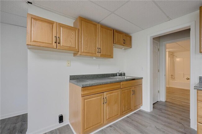 Building Photo - 5795 Dovnick Dr SW