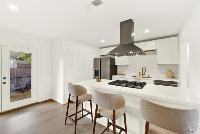 Building Photo - 6610 Oak Leaf Ct