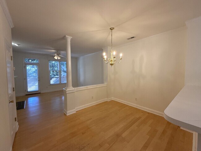 Building Photo - Dilworth/ Latta Heights