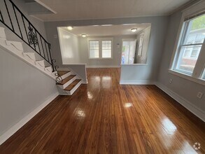 Building Photo - 3026 Fenwick Rd