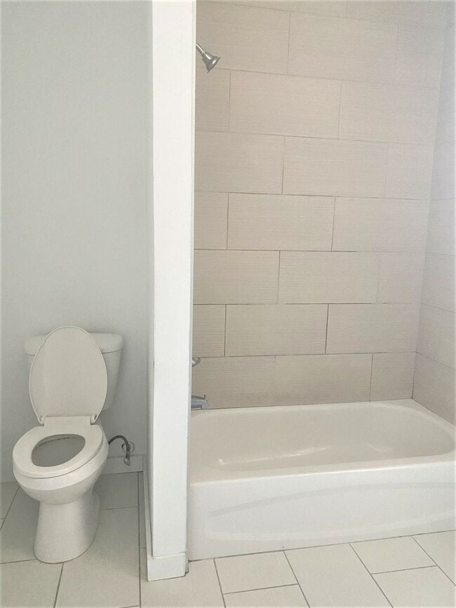 Building Photo - House for Rent in Fishtown