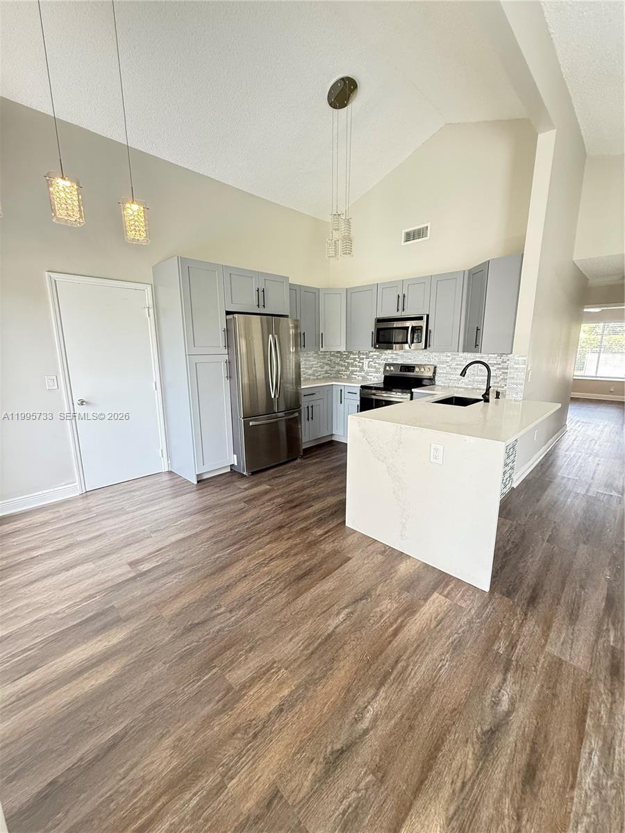 Building Photo - 8419 Garden Gate Pl