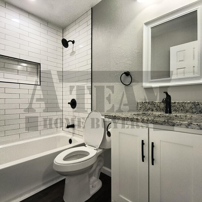 Building Photo - Beautiful 2 Bedroom 1 Bathroom for rent in Kaufman!