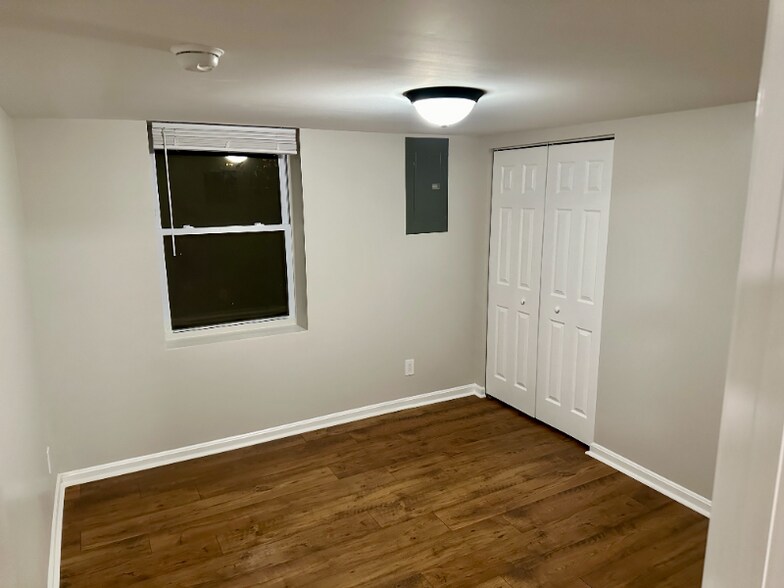 Building Photo - 691 Lavington Ct