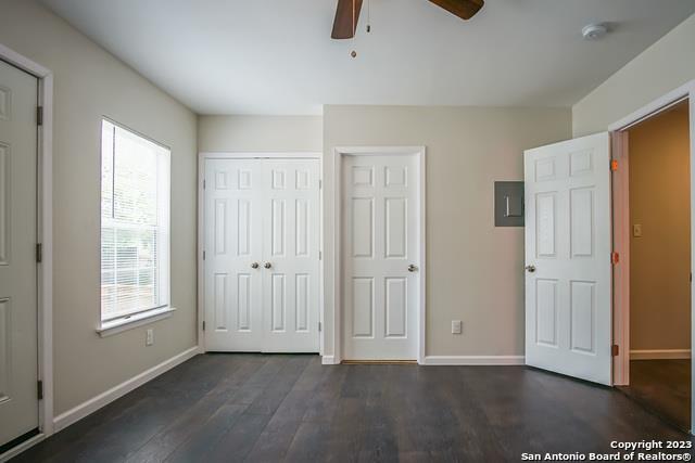 Building Photo - 303 Victor St