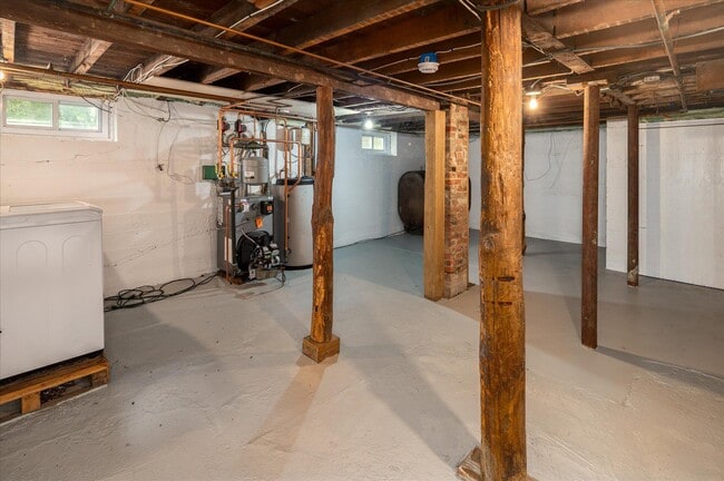 Building Photo - 2 Congdon Ln