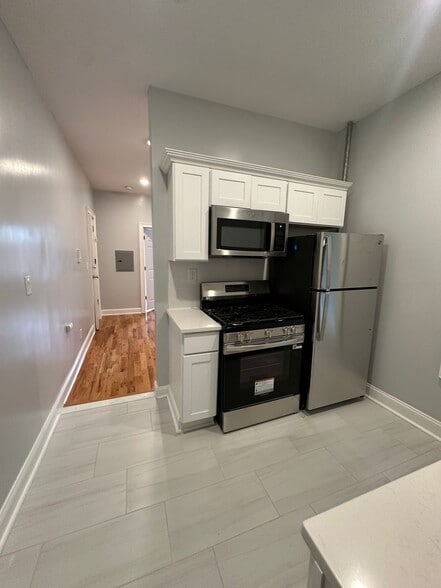 Building Photo - 4614-4616 Park Ave