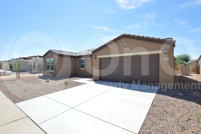 Building Photo - 1523 E Desert Breeze Dr